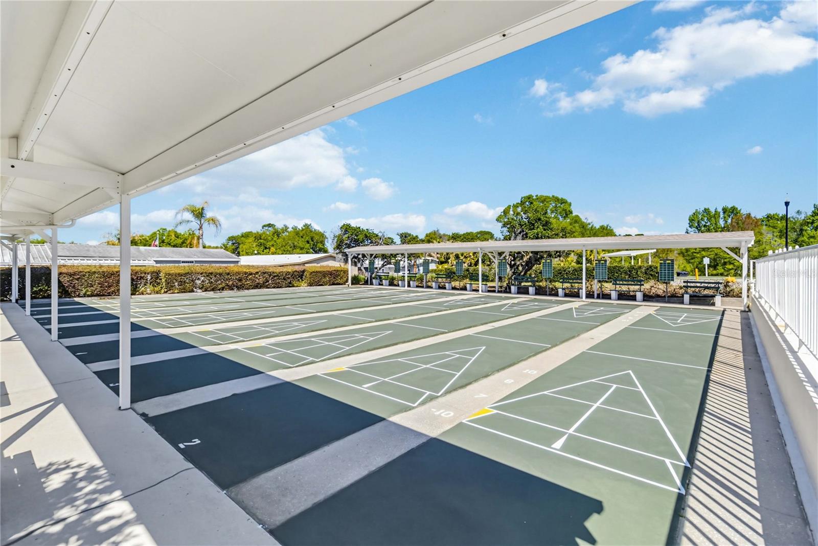 PENNBROOKE PH 02P LT P1 BEING IN 18-19-24 - Residential