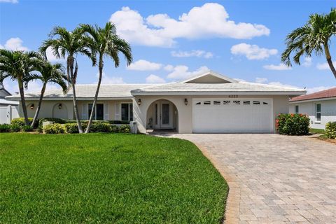 Photo of 4333 48th Avenue S, St Petersburg, FL 33711 (MLS # TB8378710) Photo of 4333 48th Avenue S, St Petersburg, FL 33711 (MLS # TB8378710)