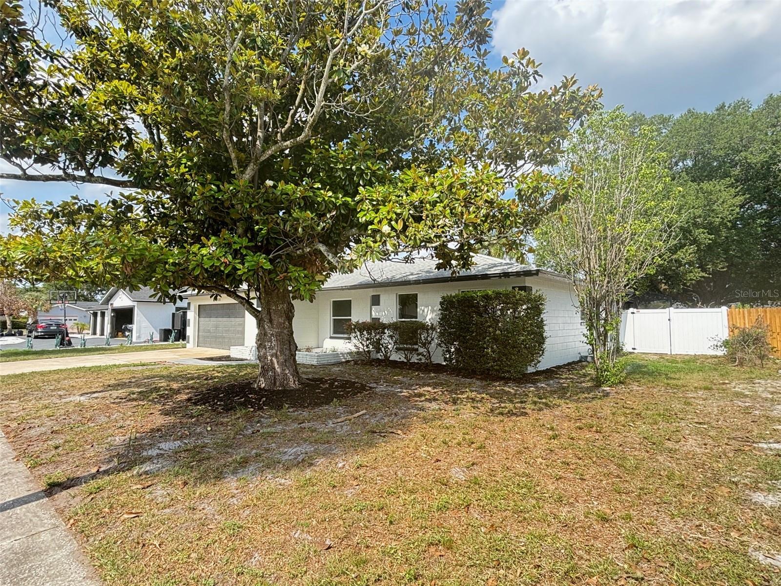 1438 TIERRA CIRCLE