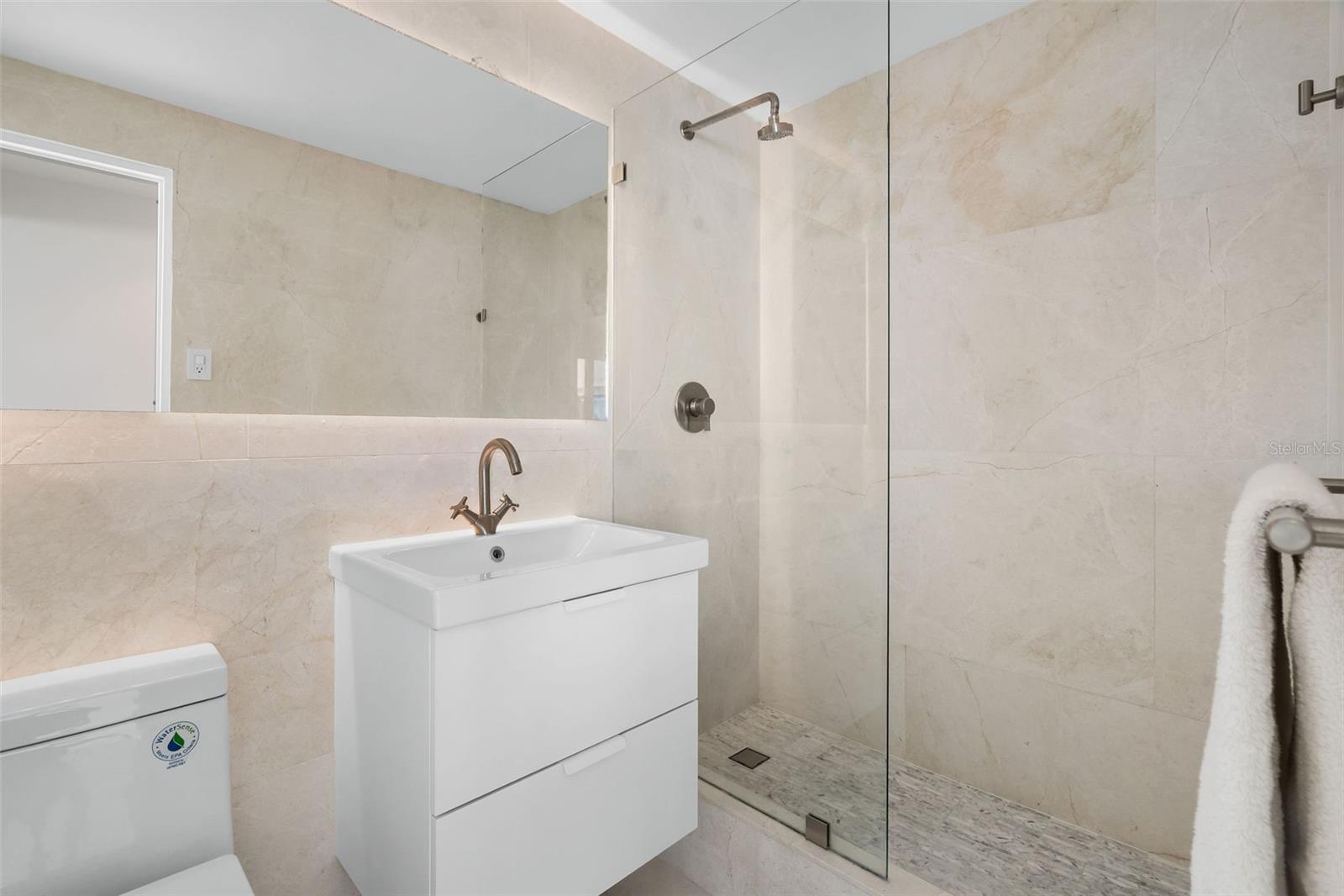 TAFT TOWERS PH9A - Residential