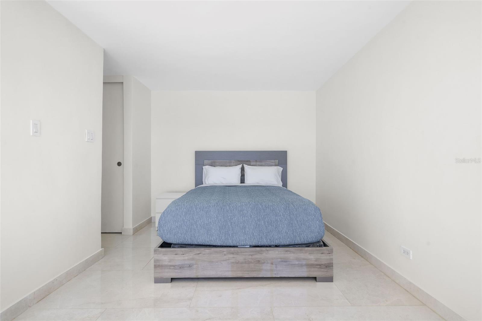 TAFT TOWERS PH9A - Residential