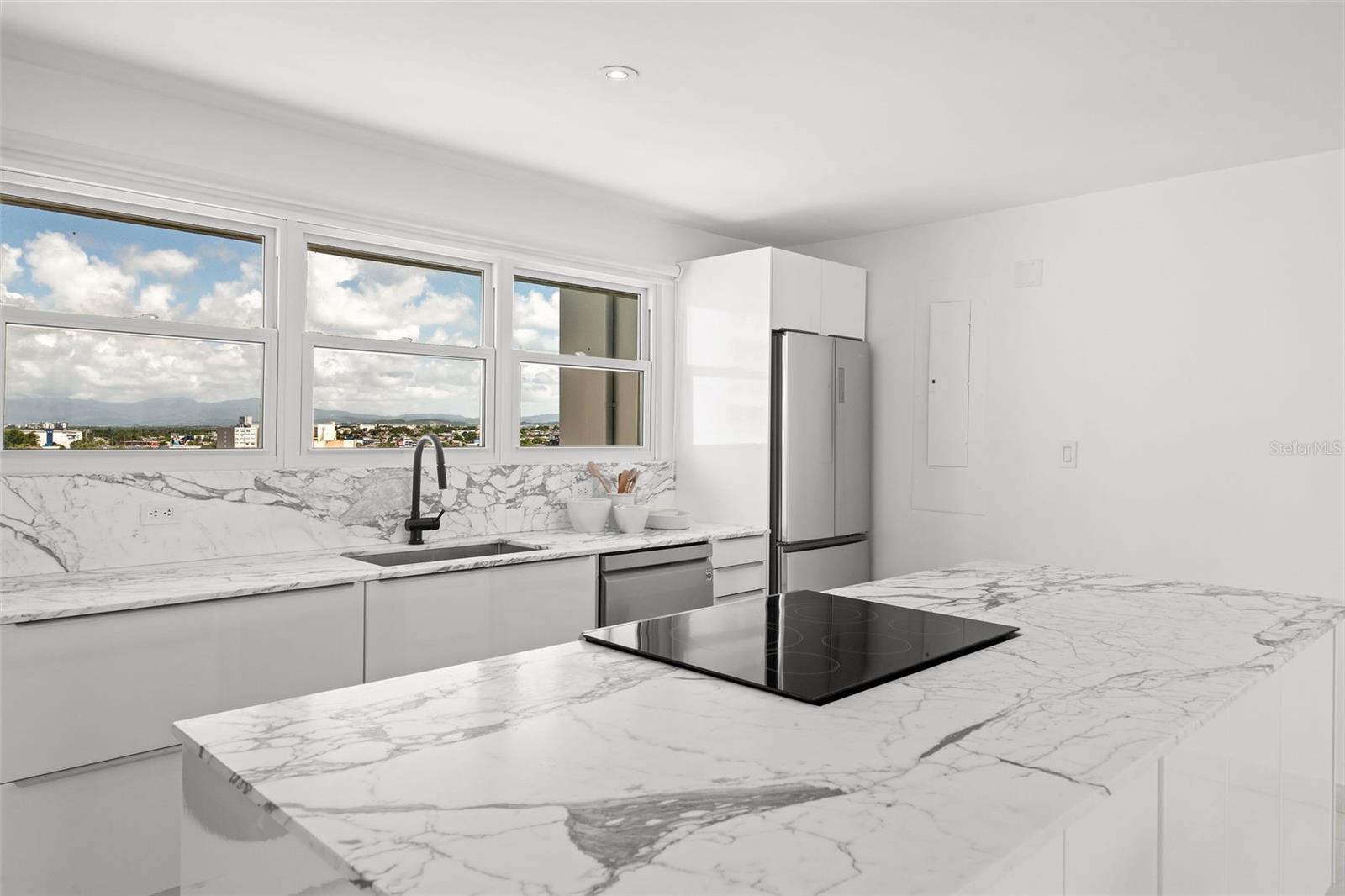 TAFT TOWERS PH9A - Residential