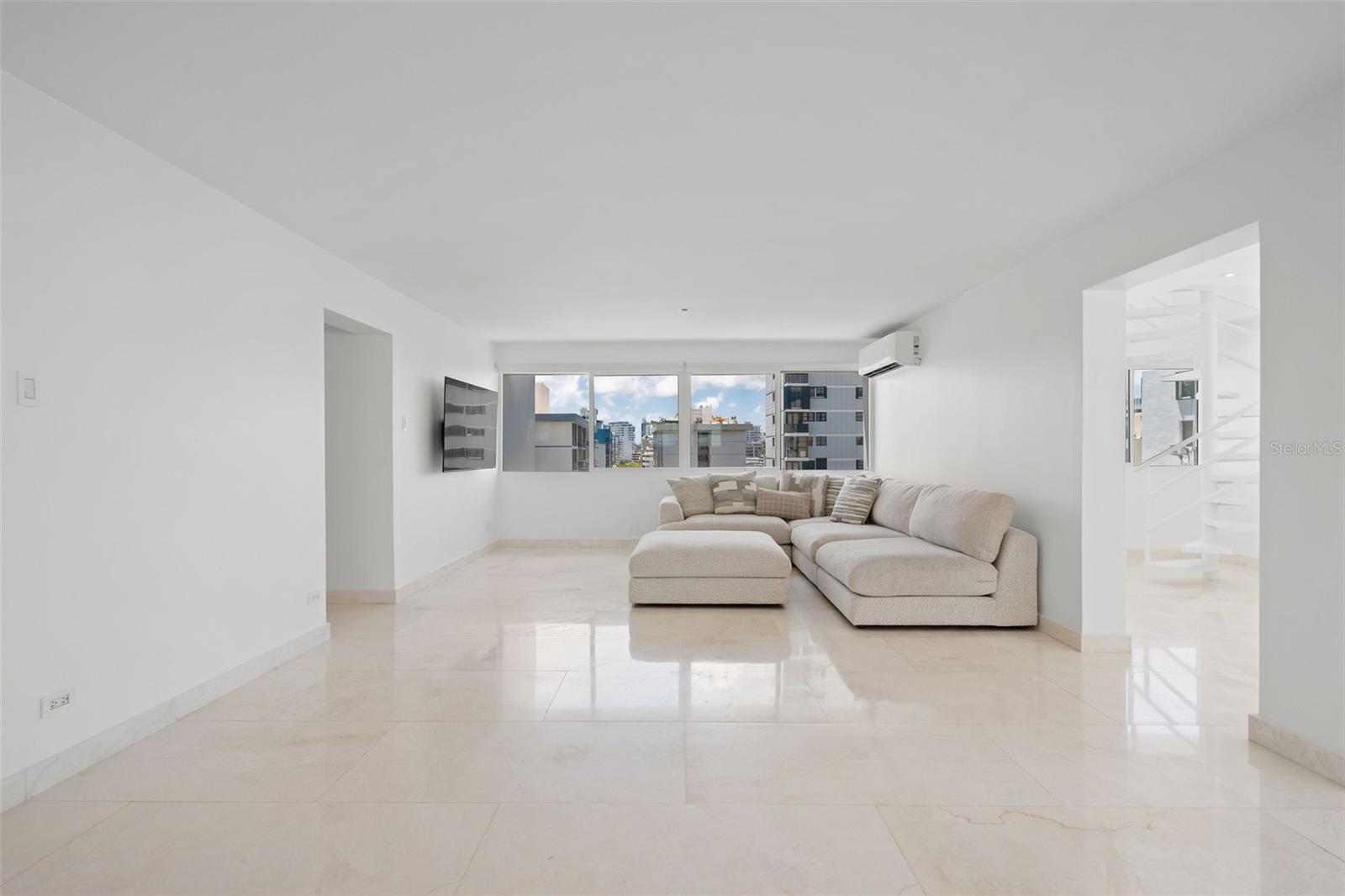 TAFT TOWERS PH9A - Residential