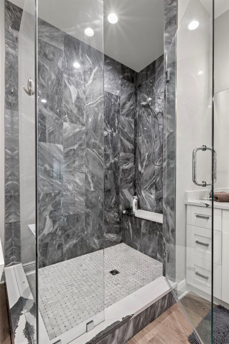 MARINA BAY - Residential