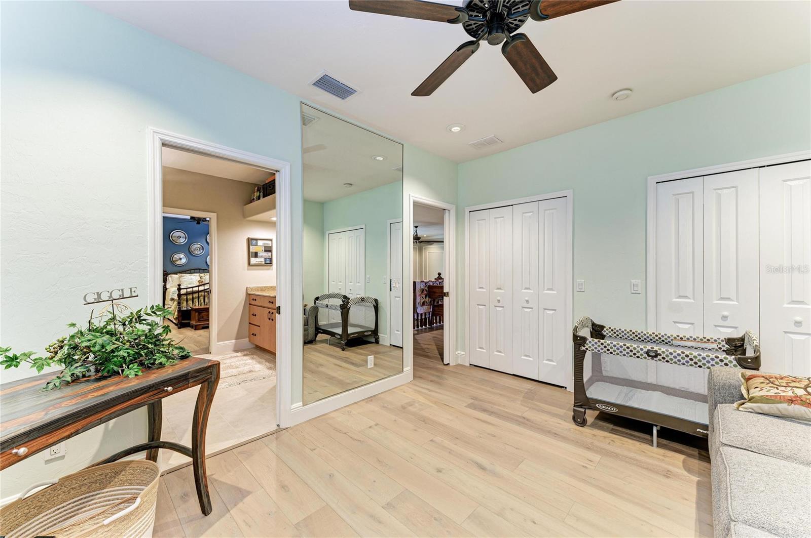 WASHINGTON LOOP - Residential