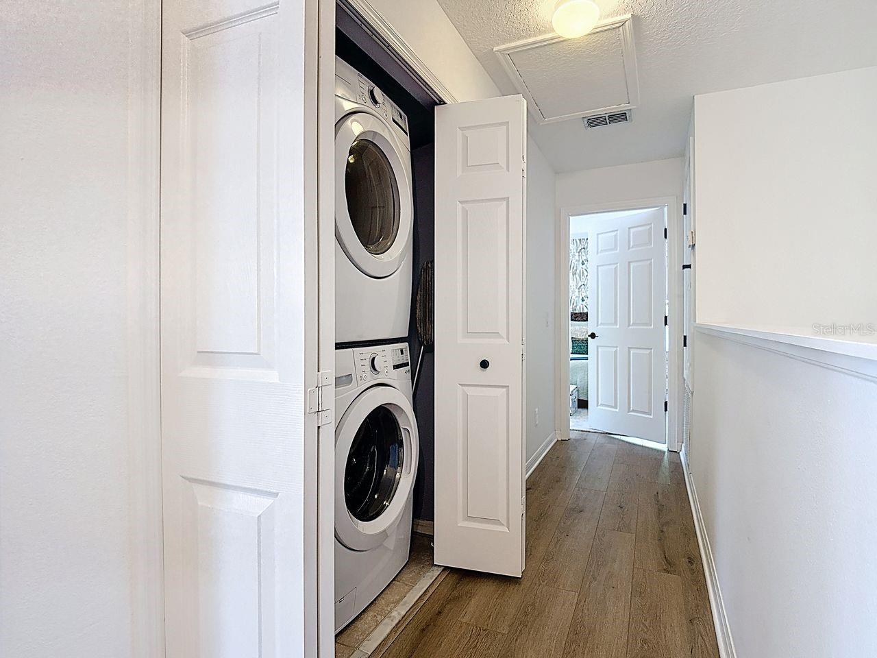 CELEBRATION ROSEVILLE CORNER - Residential