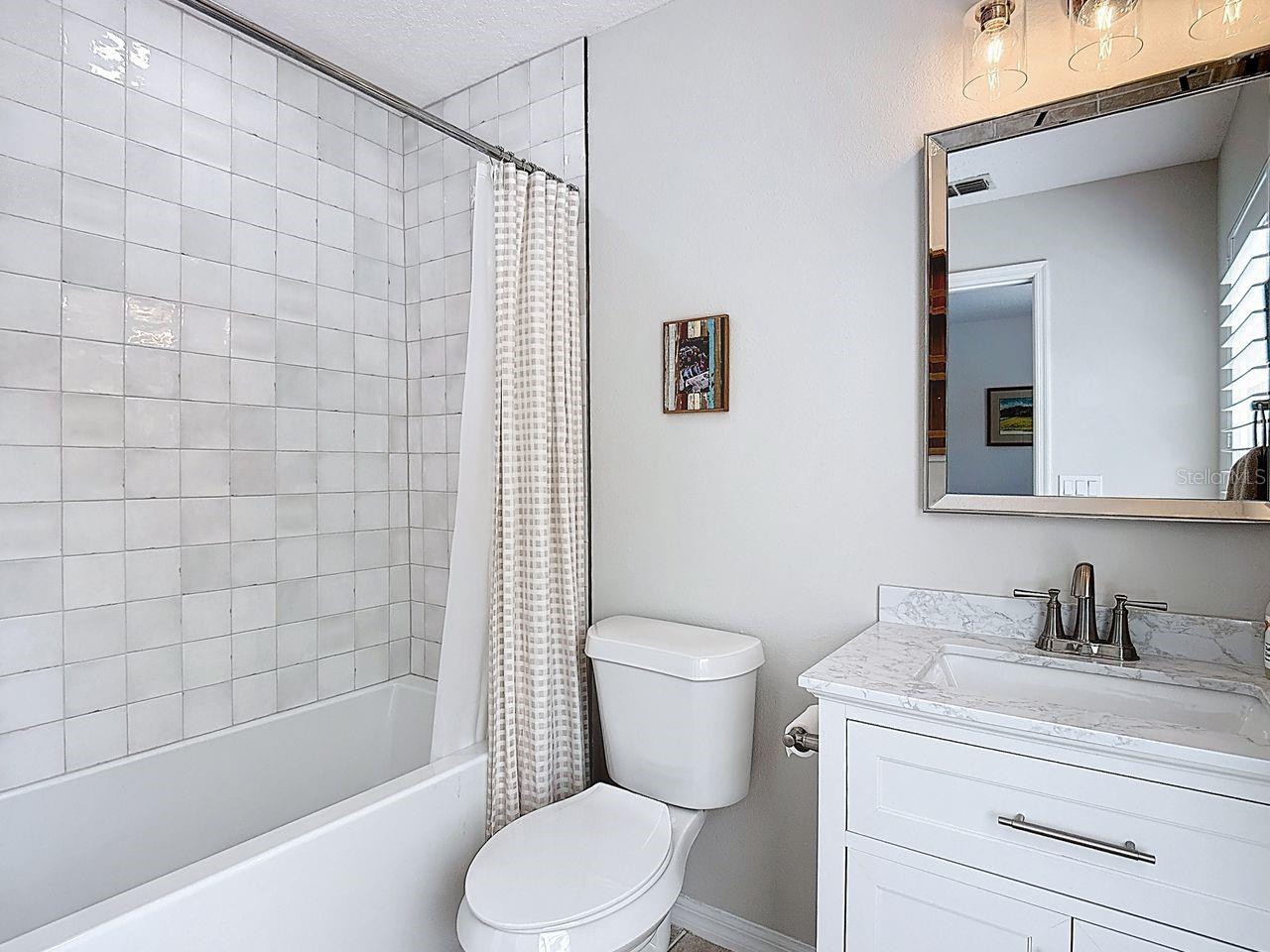 CELEBRATION ROSEVILLE CORNER - Residential