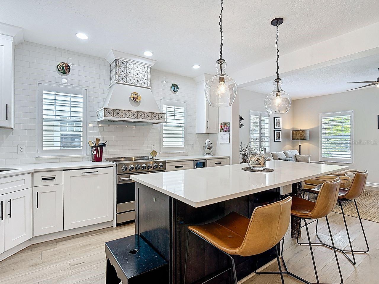 CELEBRATION ROSEVILLE CORNER - Residential