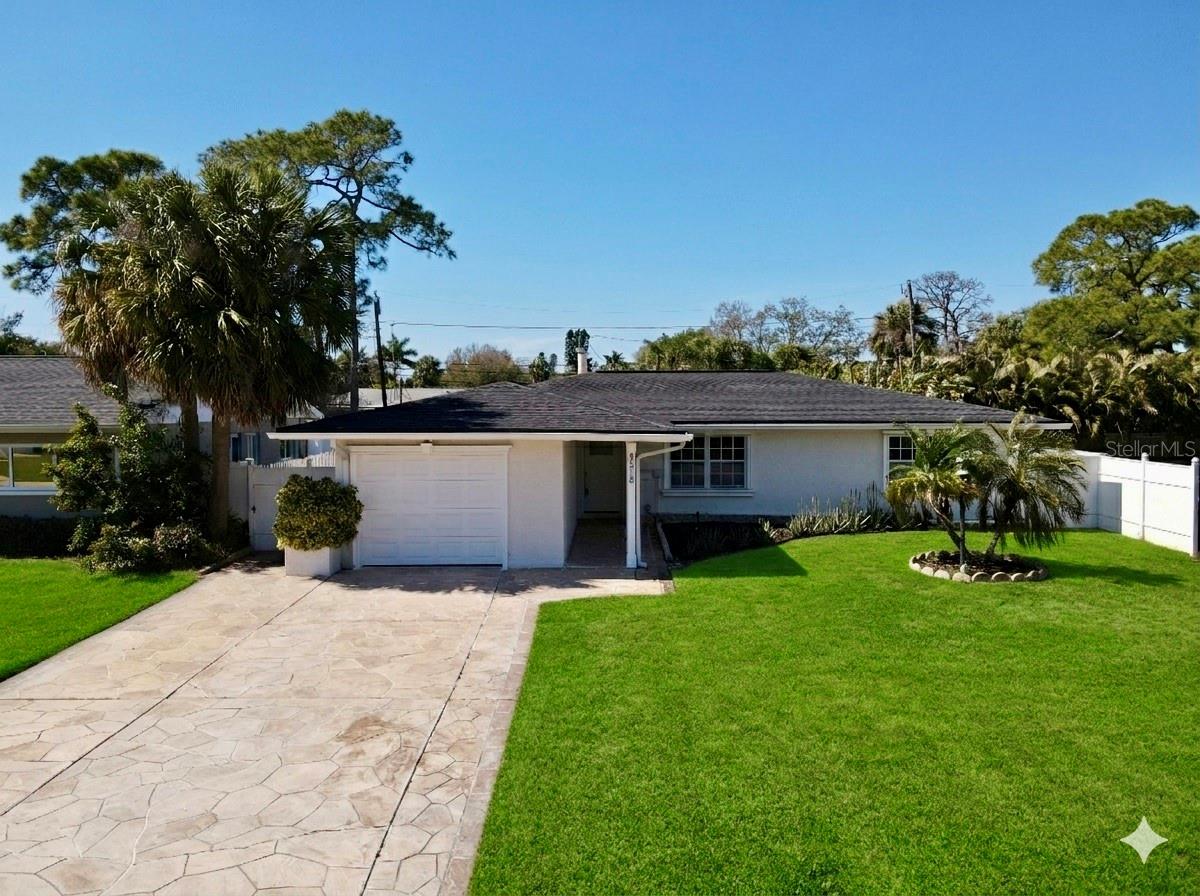 4518 HELENA STREET NE