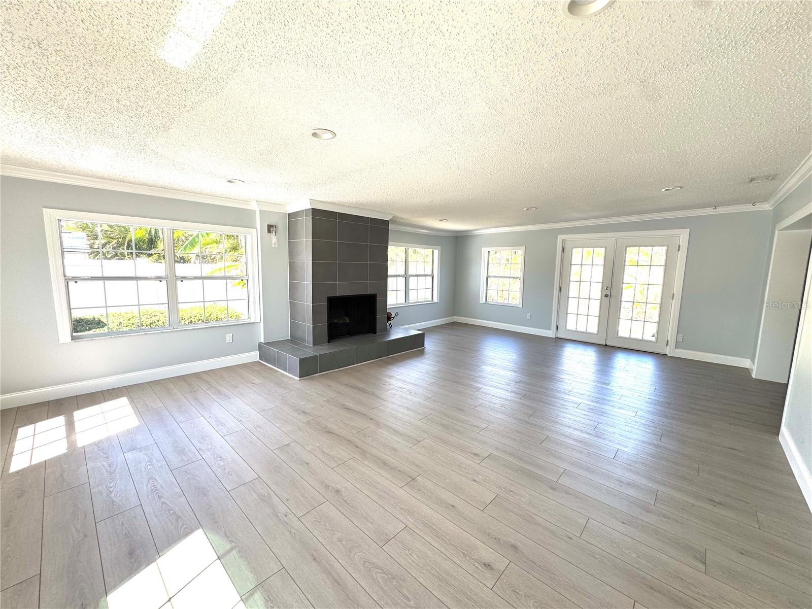 SHORE ACRES OVERLOOK SEC - Residential