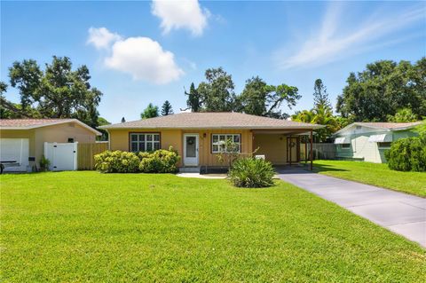 Photo of 716 62nd Avenue S, St Petersburg, FL 33705 (MLS # TB8420203)