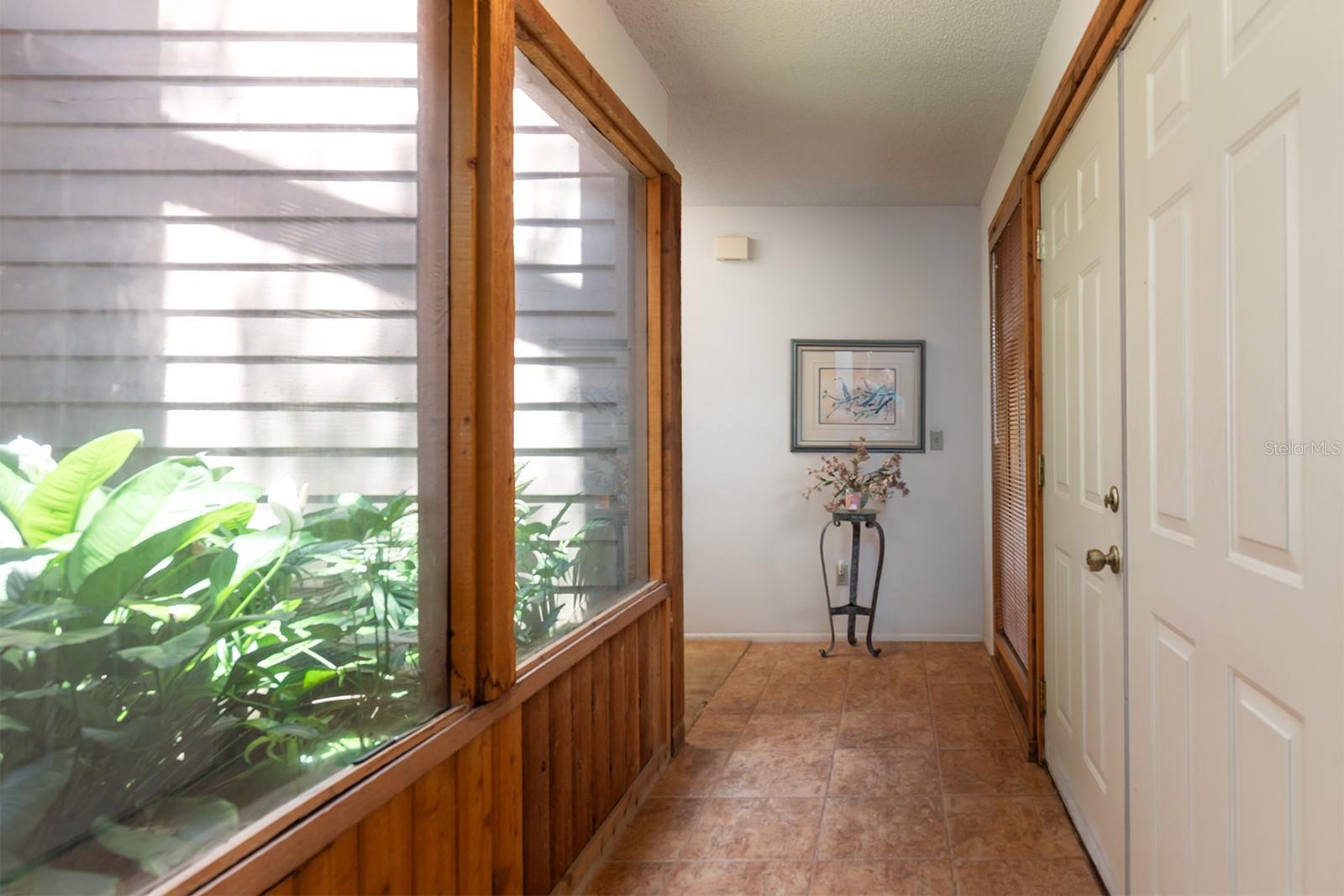 1638 GRAND OAK DRIVE