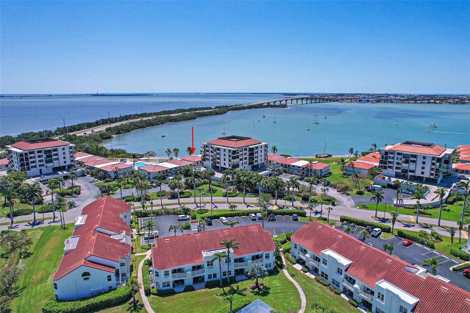 BAHIA DEL MAR I - Residential
