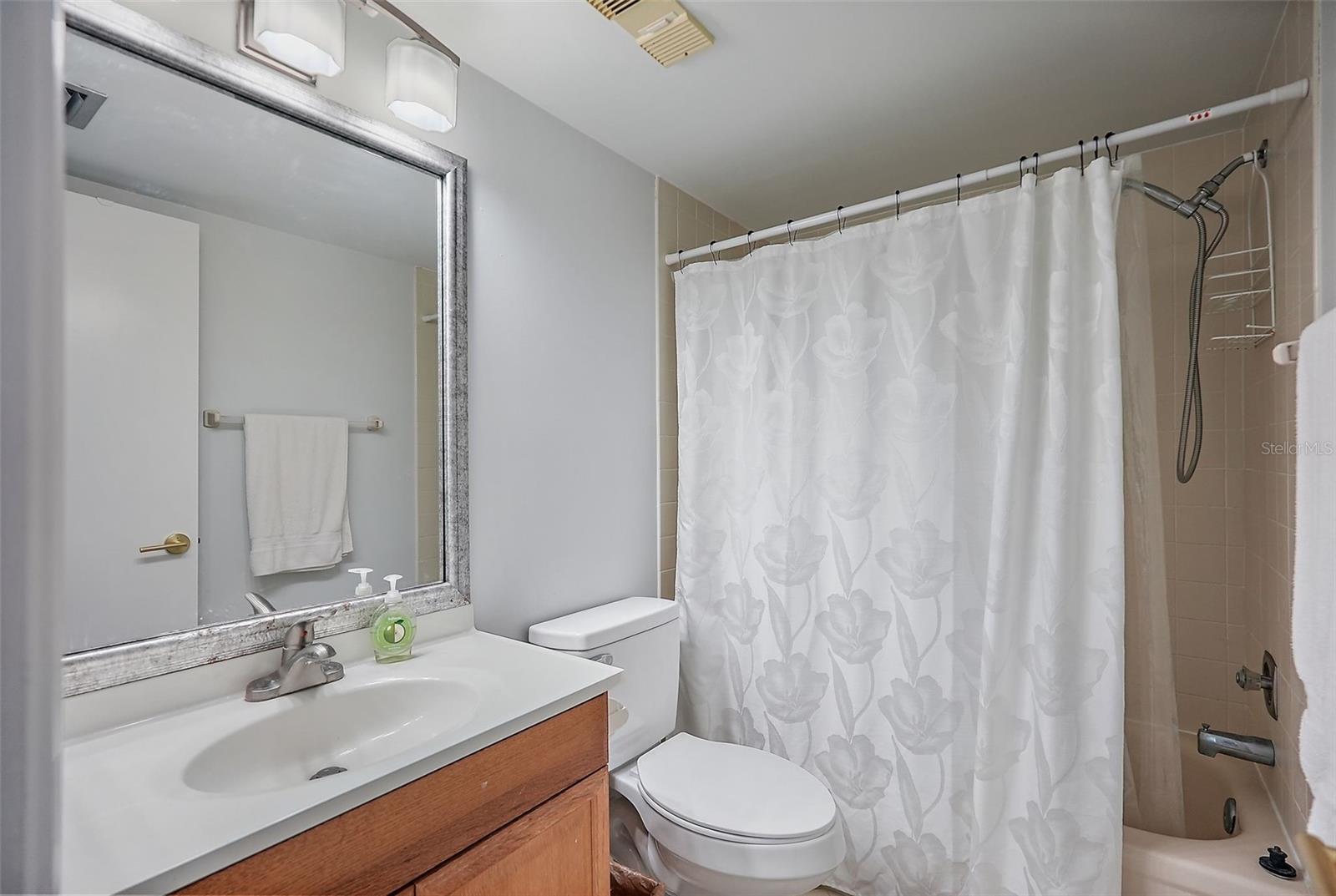 BAHIA DEL MAR I - Residential