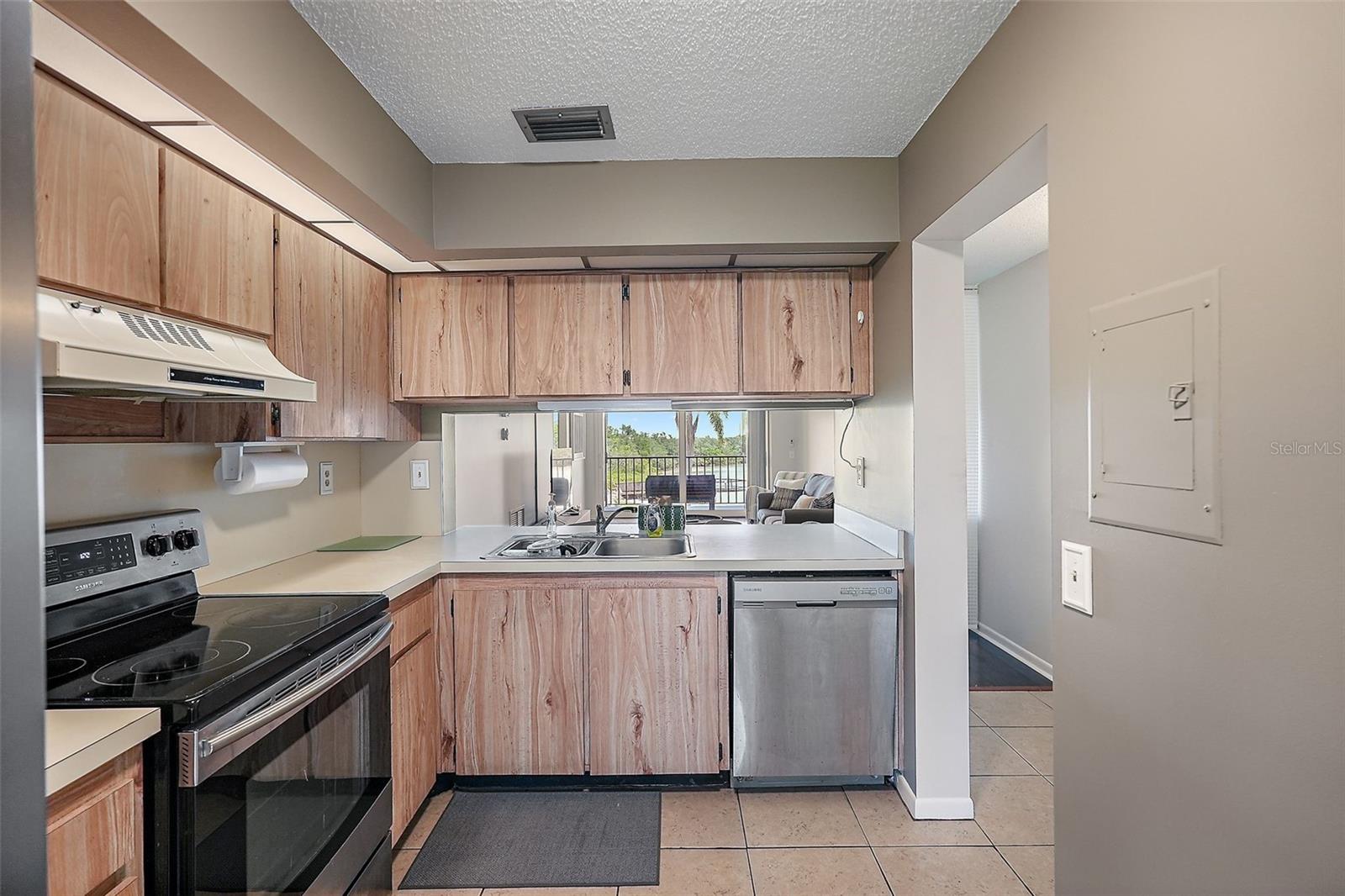 BAHIA DEL MAR I - Residential