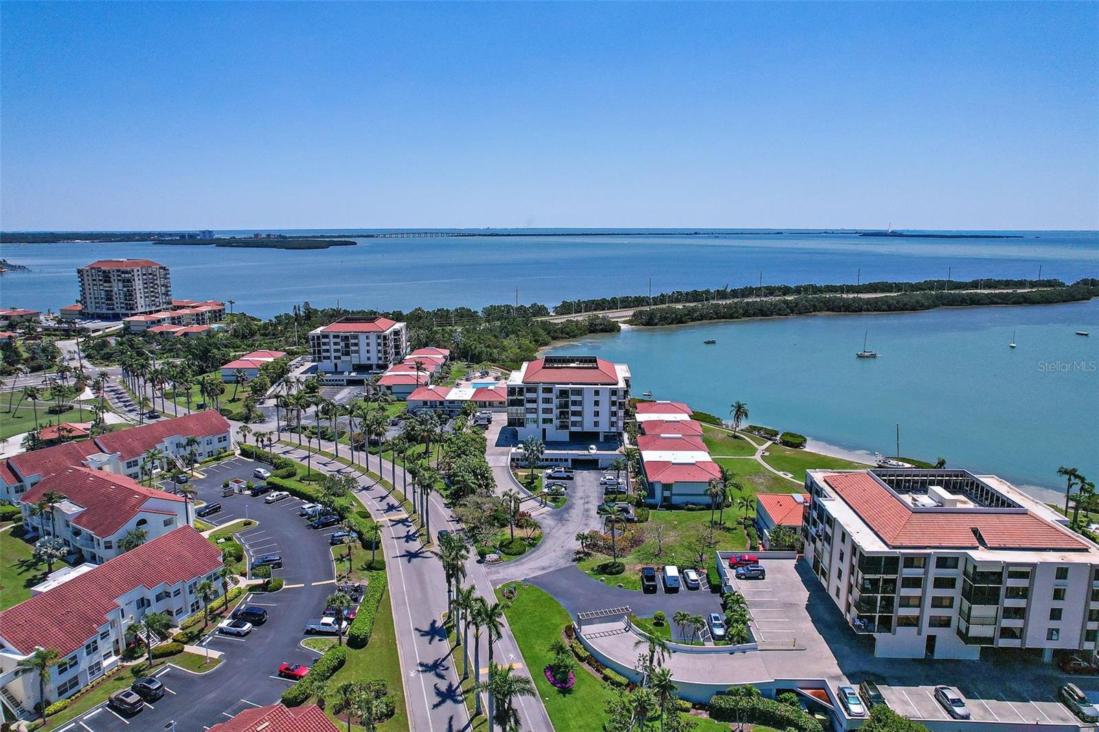 BAHIA DEL MAR I - Residential