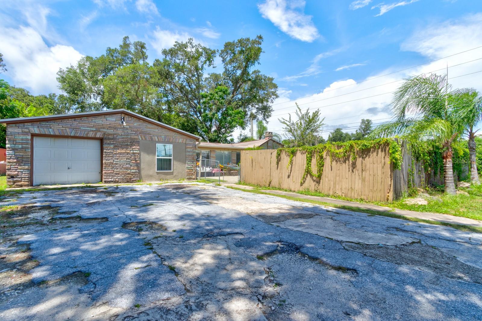 MASON & CARSWELLS HOLLY HILL - Residential