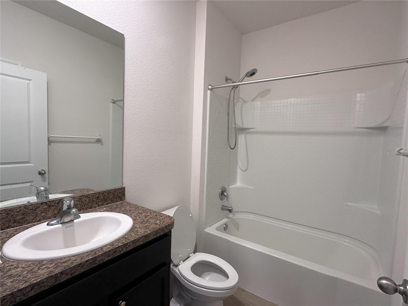 CHESTNUT VILLAGE PH II PB 35 PG 74 - Residential Lease