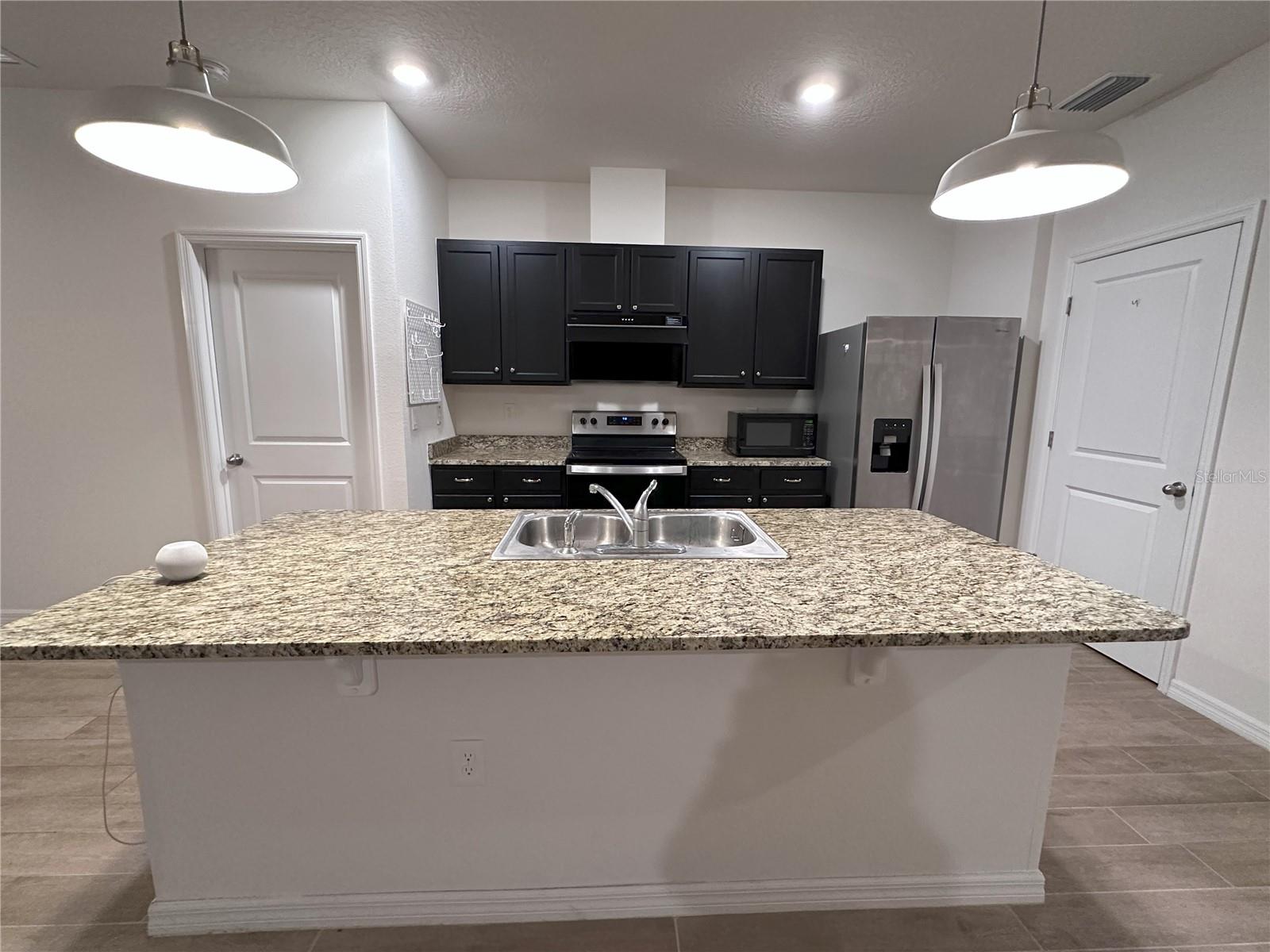 CHESTNUT VILLAGE PH II PB 35 PG 74 - Residential Lease