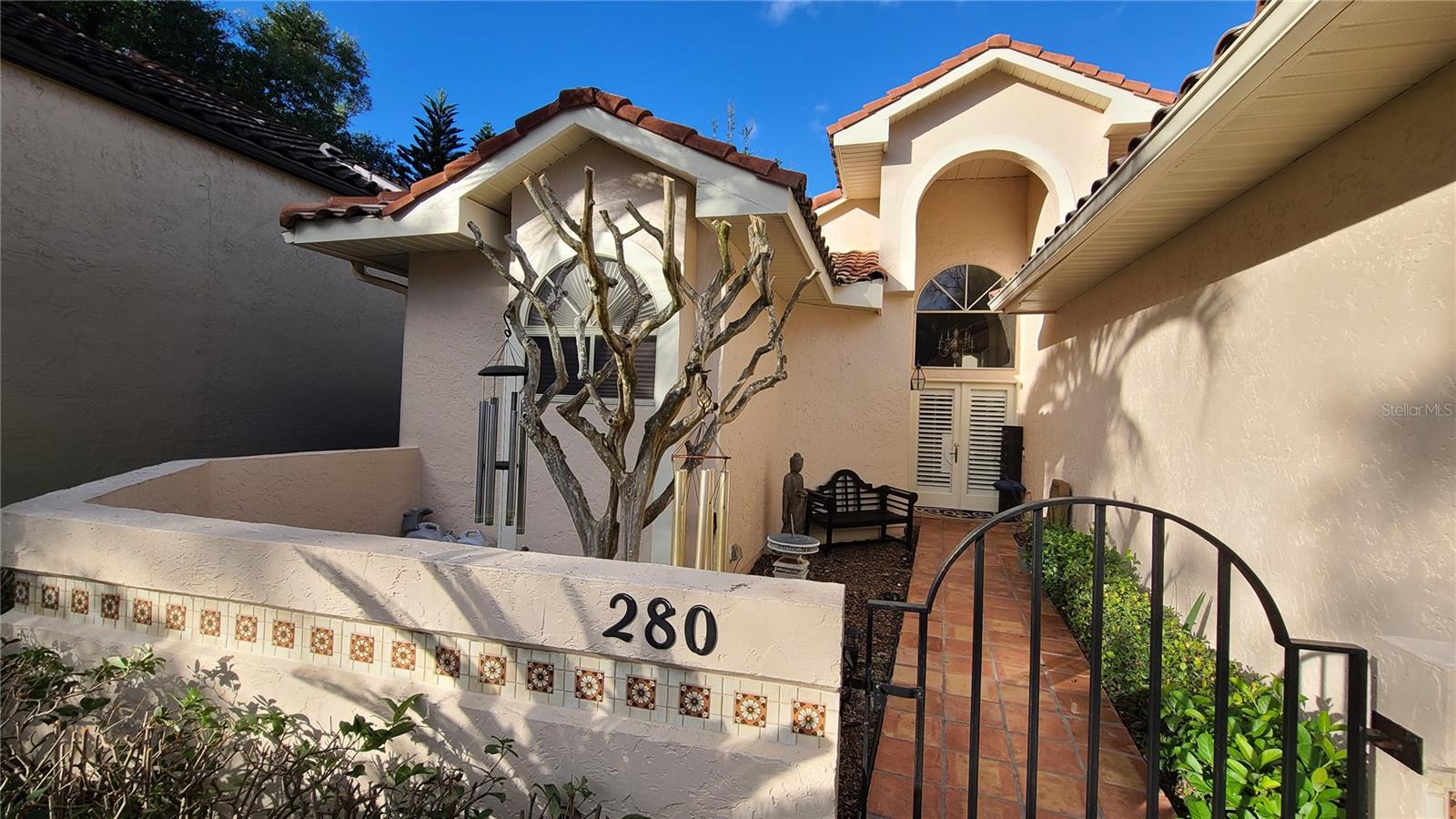 COLONY THE - Residential