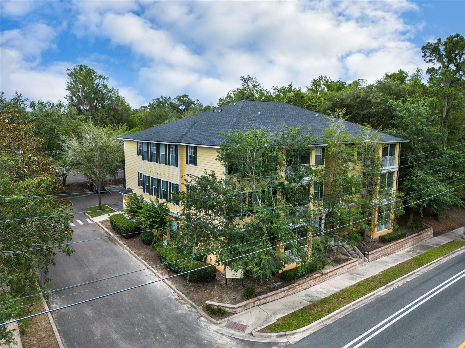 CHARLESTON PLACE - Residential