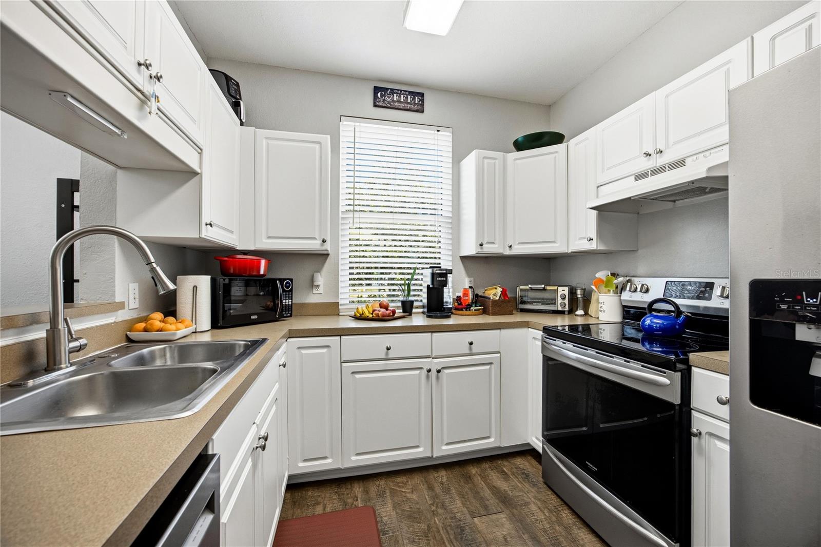 CHARLESTON PLACE - Residential