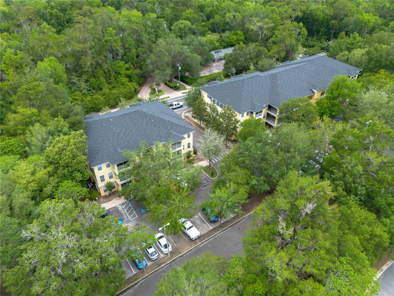 CHARLESTON PLACE - Residential