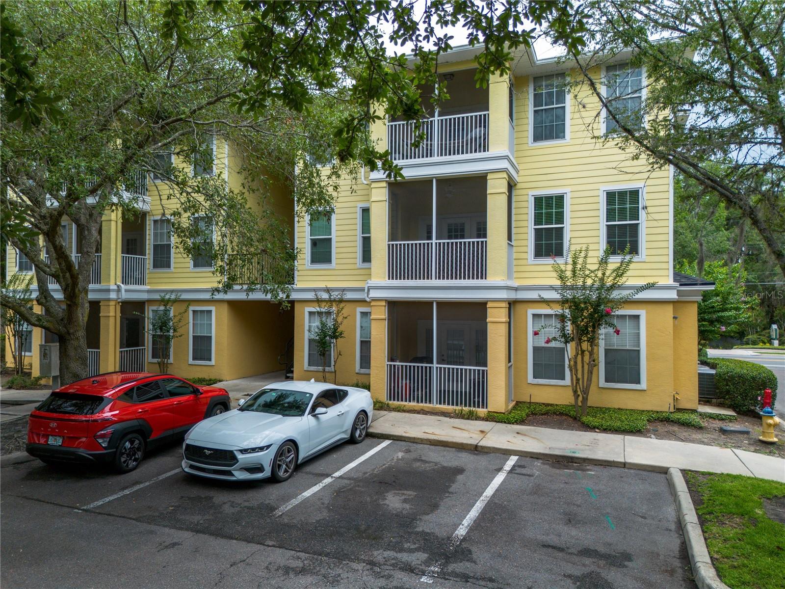 CHARLESTON PLACE - Residential