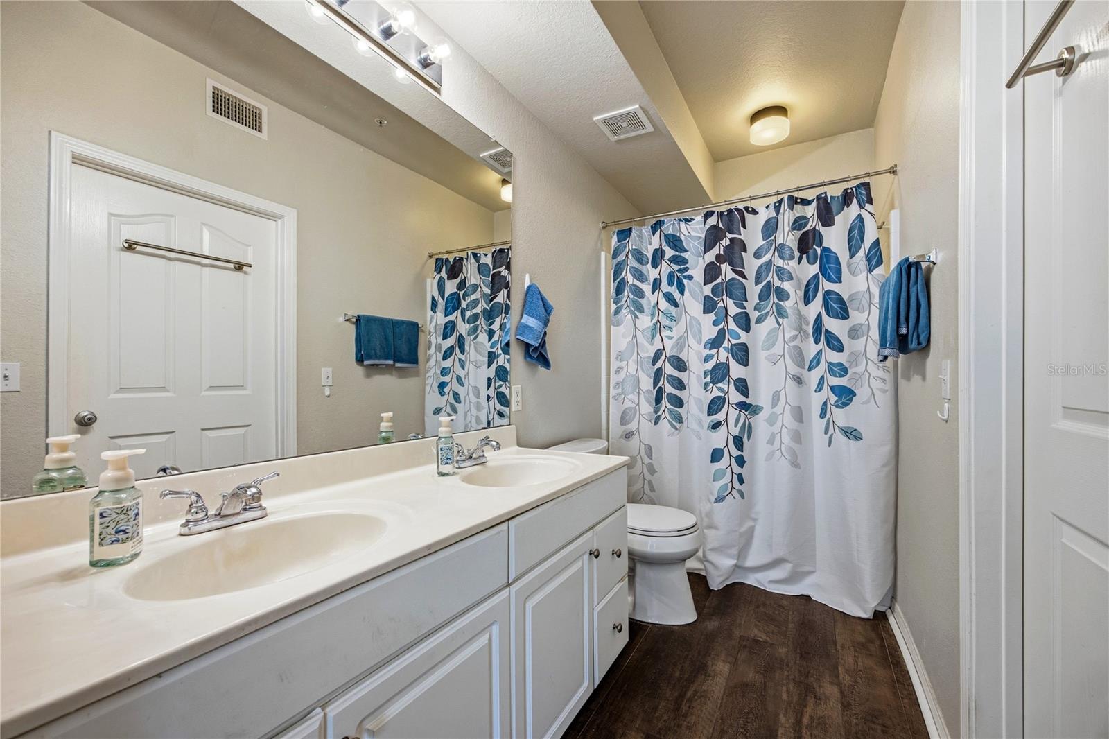 CHARLESTON PLACE - Residential