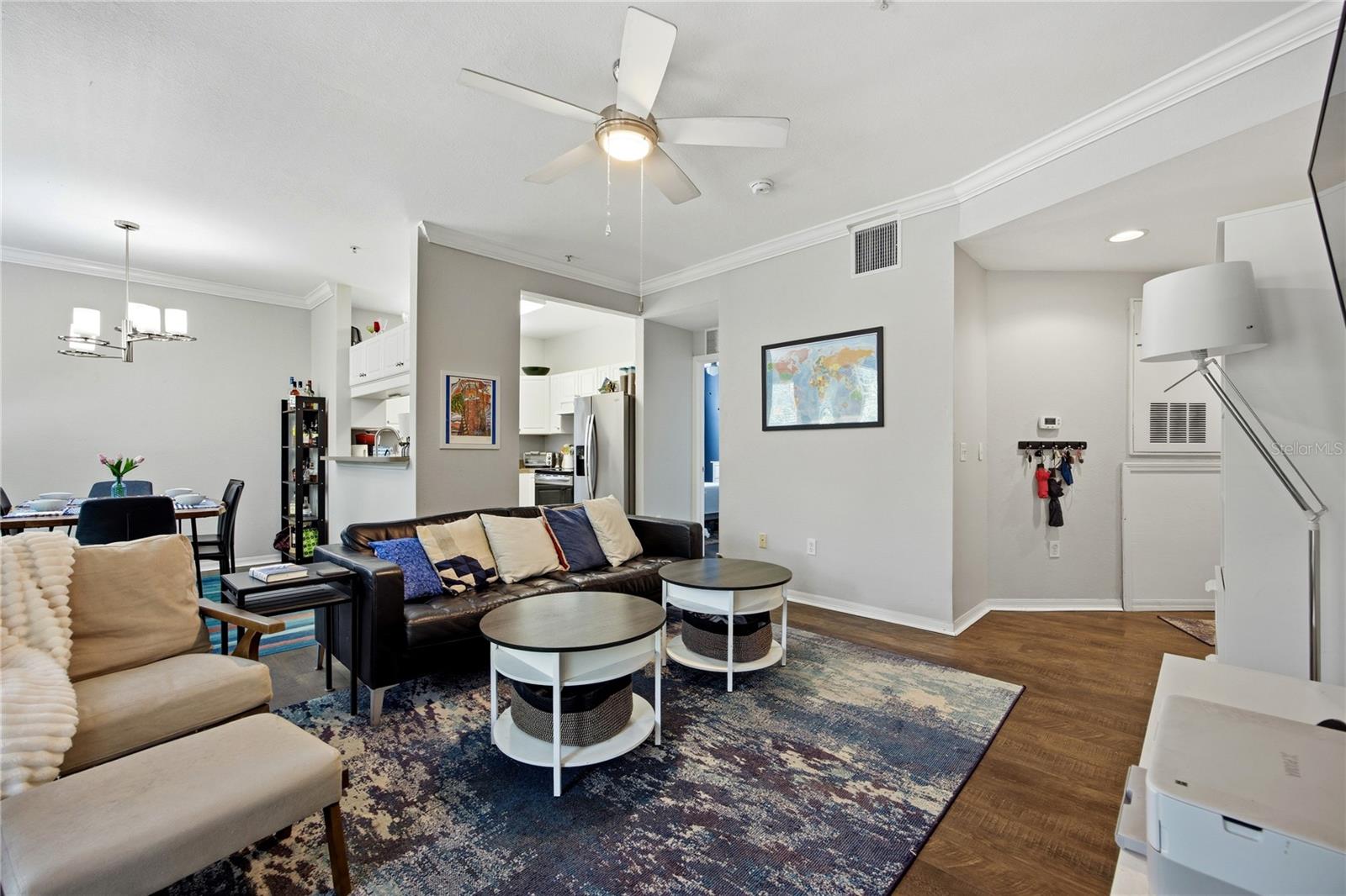 CHARLESTON PLACE - Residential