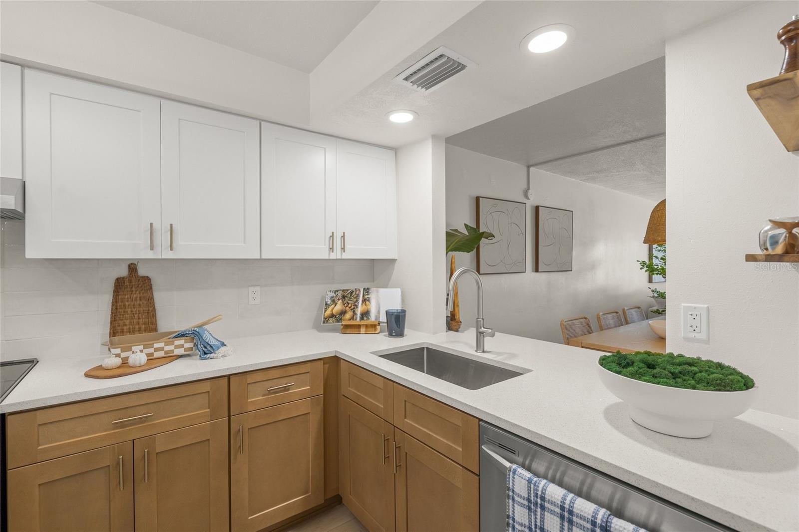 2609 WOODGATE LANE K4, SARASOTA, FL, 34231 3 2609 WOODGATE LANE K4