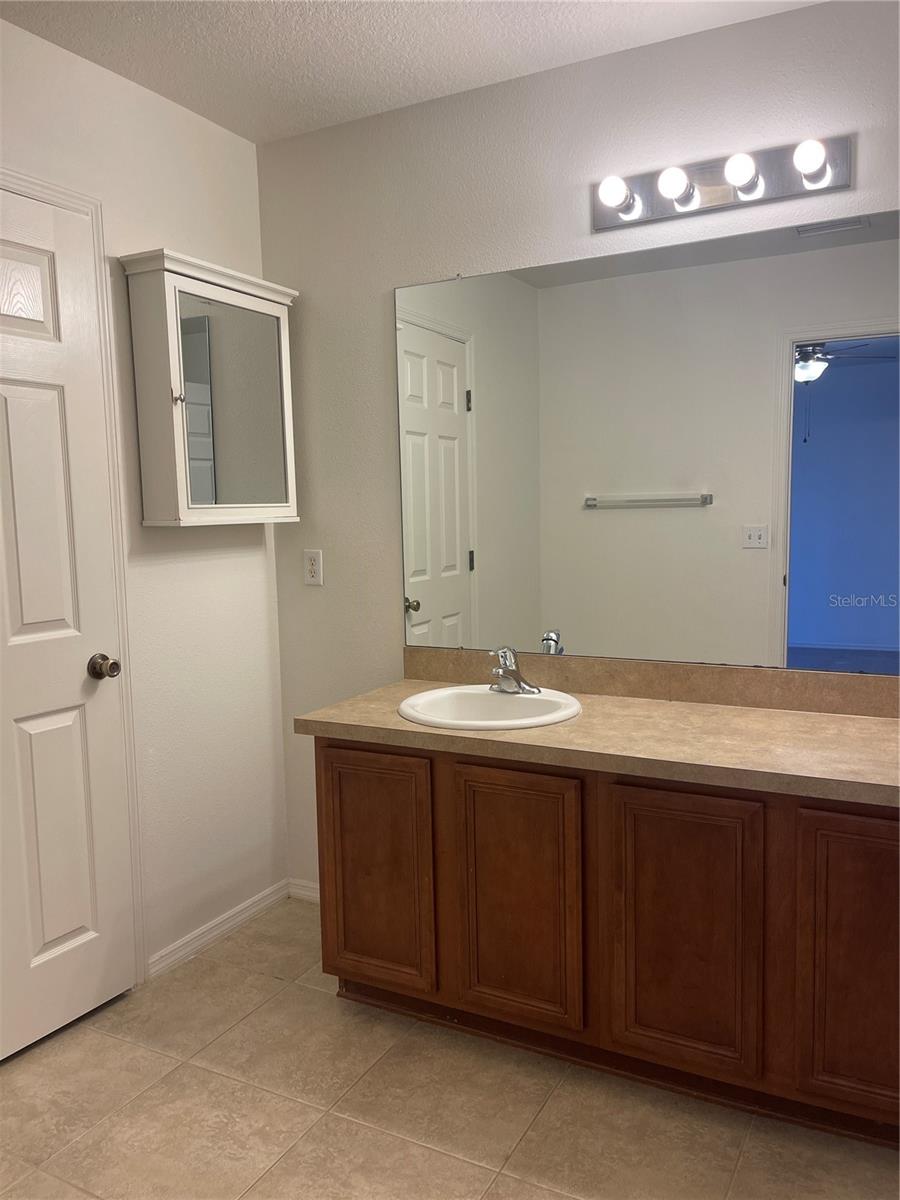 EDGEWATER AT LAKE BRANDON - Residential Lease