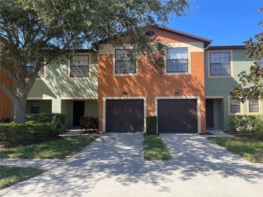 Come see it now!
Elegant 3-Bed/2.5-Bath Townhouse in Tampa with Garage. Discover the perfect blend of comfort and style in this 3-bedroom, 2.5-bathroom townhouse in Tampa. This home features: A master suite with an ensuite bathroom. Two additional bedrooms sharing a full bathroom, plus a convenient half-bath downstairs. A modern kitchen with stainless steel appliances and open-plan living area.  A cozy patio for outdoor relaxation. - An attached garage for parking and storage. Located in a vibrant community with amenities like a pool and clubhouse, this townhouse is ideal for those seeking a balance of serene living and city convenience.