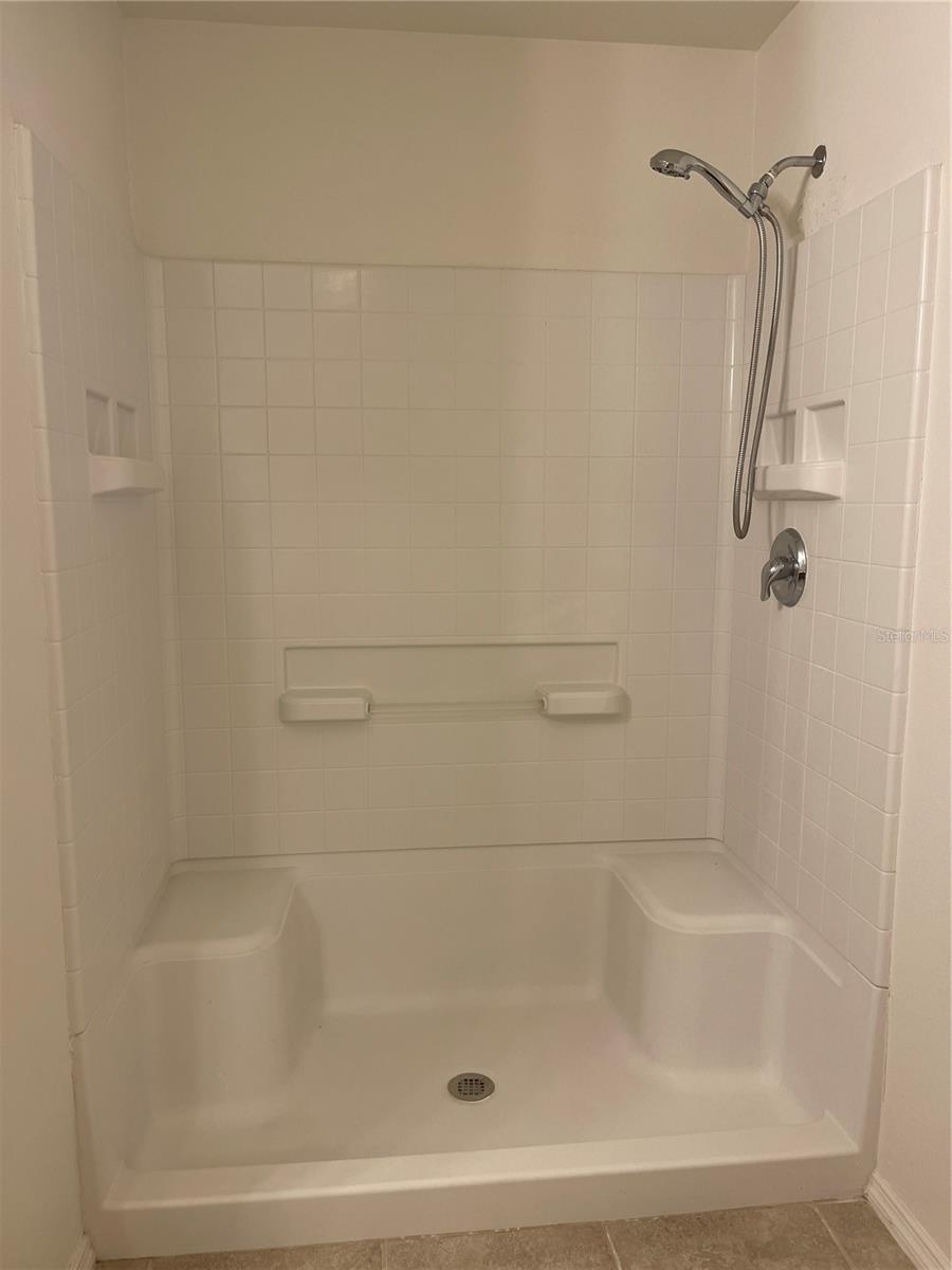 EDGEWATER AT LAKE BRANDON - Residential Lease