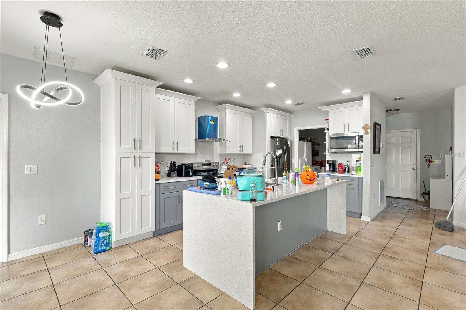 4704 DOYLE DRIVE