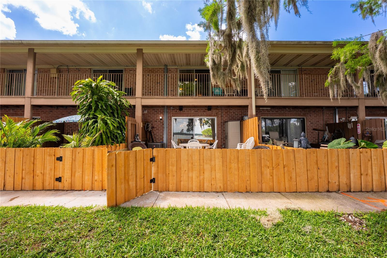 LAKE HOWELL ARMS CONDO - Residential Lease