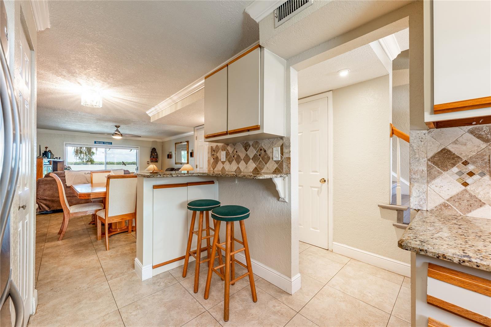 LAKE HOWELL ARMS CONDO - Residential Lease