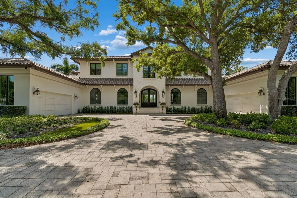 Photo of 4808 Culbreath Isles Road, Tampa, FL 33629 (MLS # TB8494445)