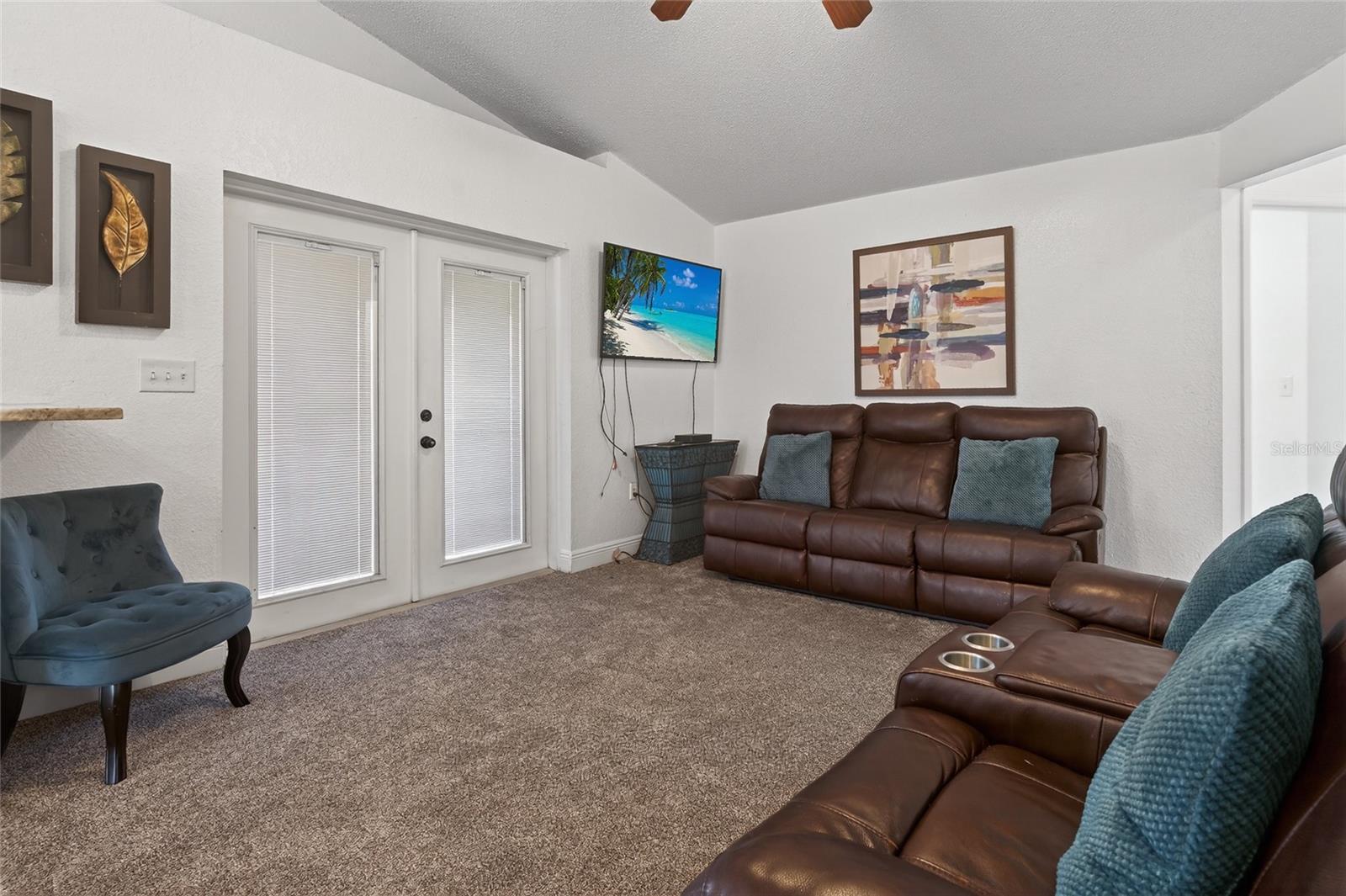 LAUREL MEADOWS - Residential