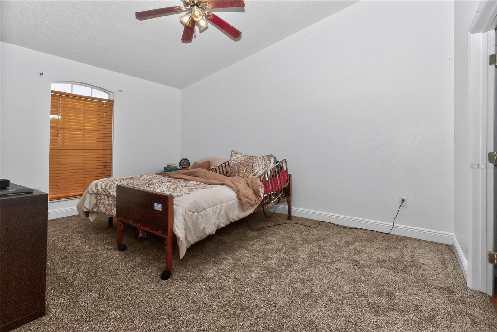 LAUREL MEADOWS - Residential