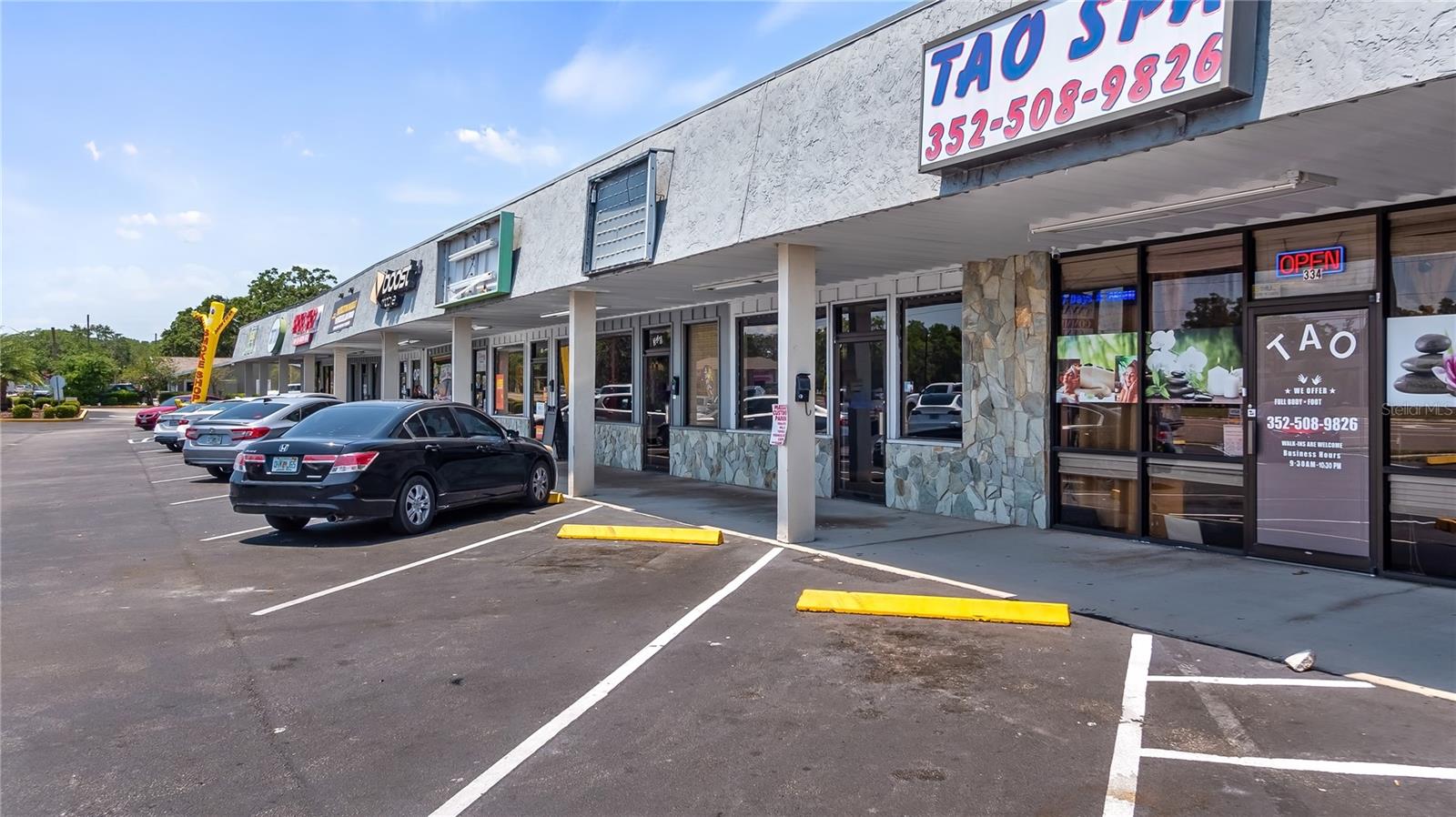 TAVARES LAKEWOOD PARK - Commercial Lease