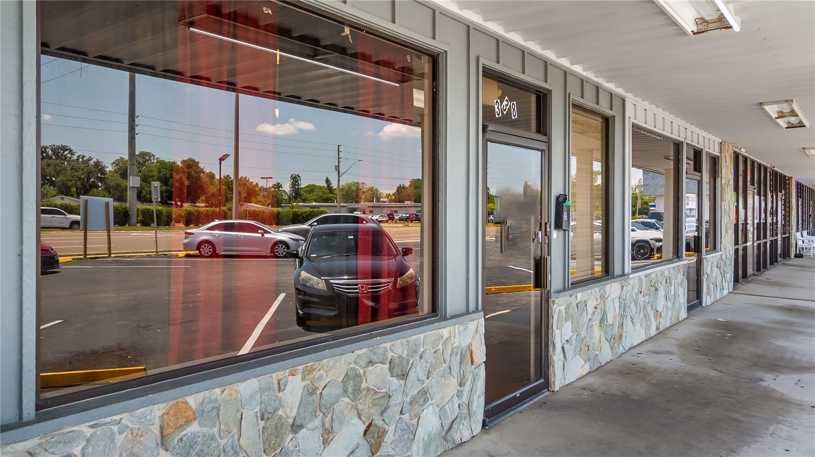 TAVARES LAKEWOOD PARK - Commercial Lease