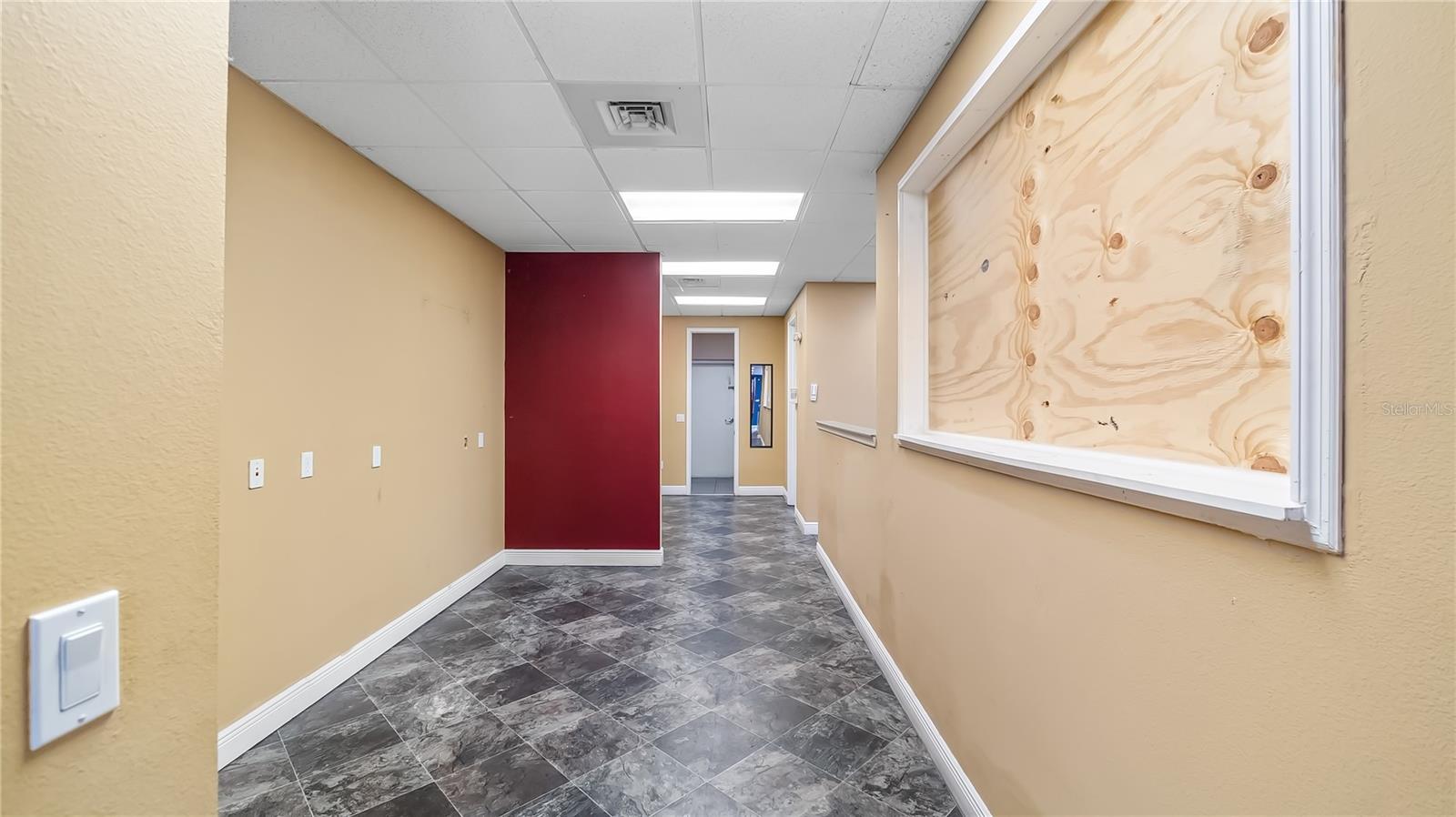 TAVARES LAKEWOOD PARK - Commercial Lease