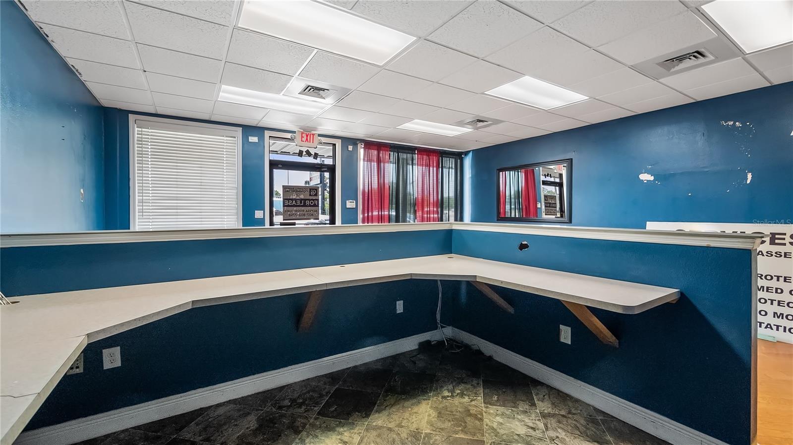 TAVARES LAKEWOOD PARK - Commercial Lease