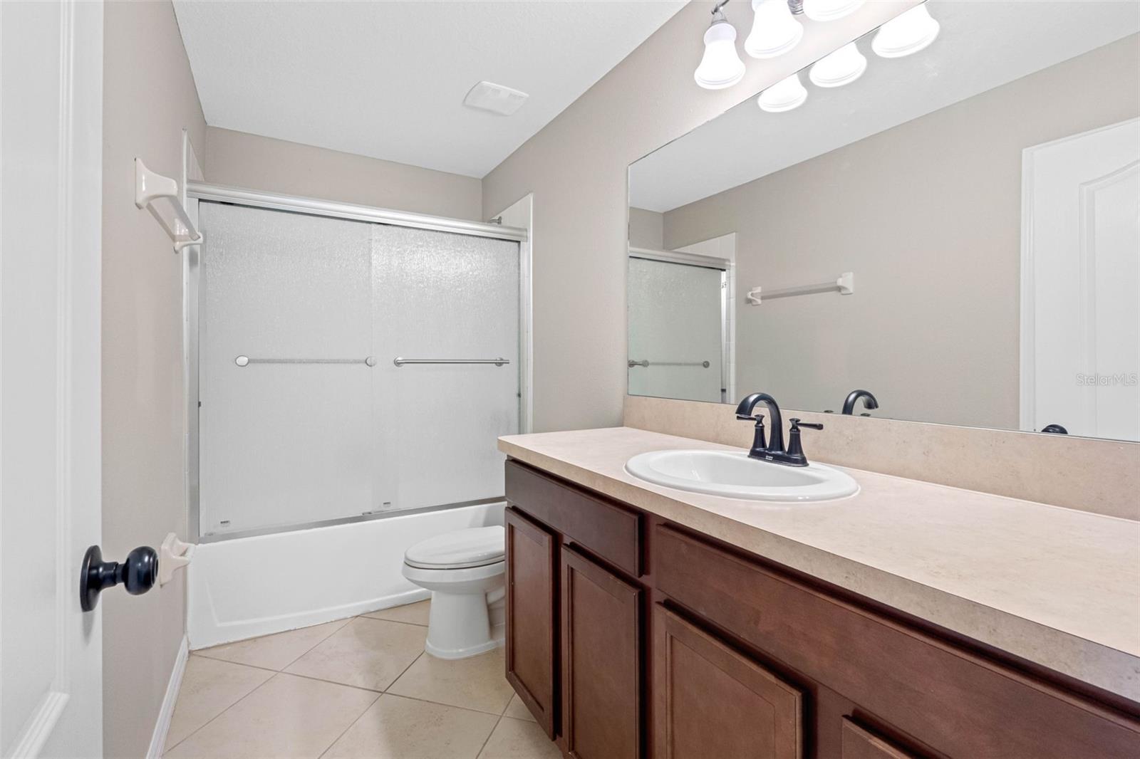 CHELSEA OAKS PH 2-A - Residential Lease