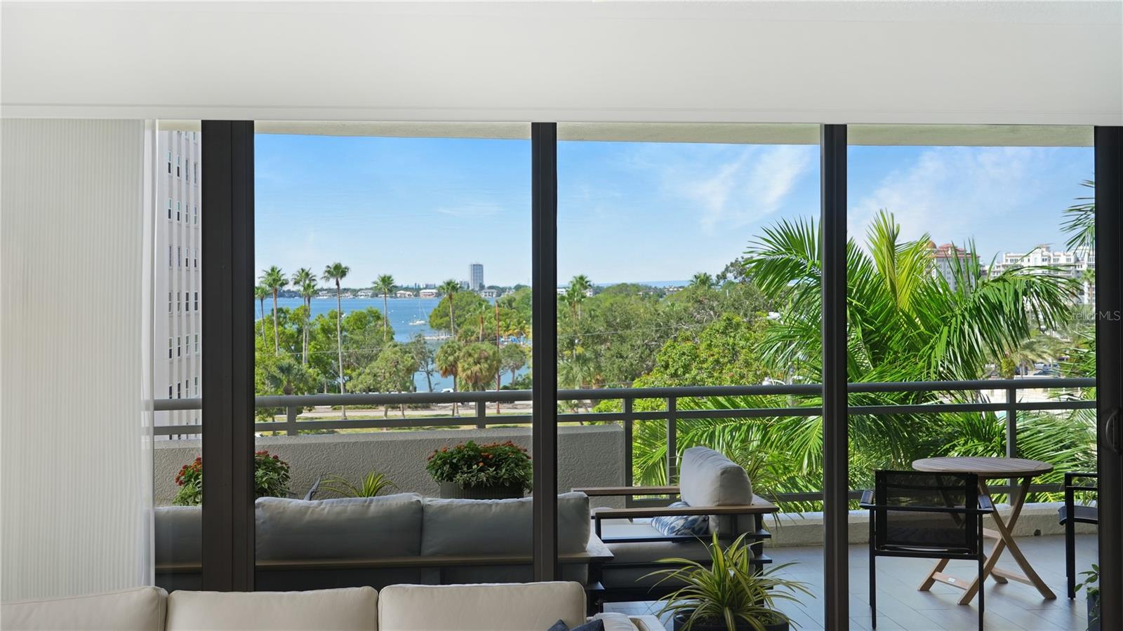 THE SAVOY ON PALM - Residential