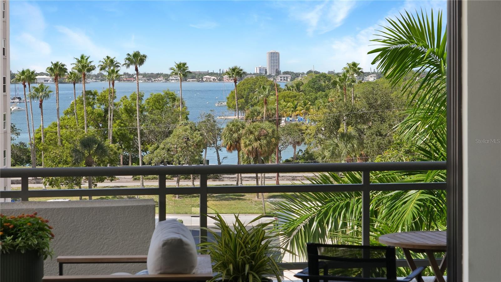 THE SAVOY ON PALM - Residential