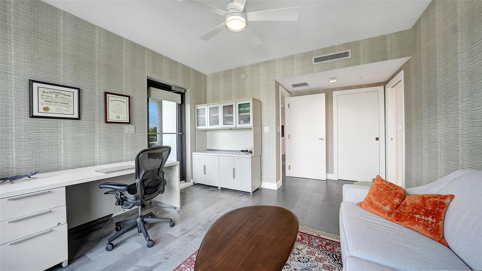 THE SAVOY ON PALM - Residential