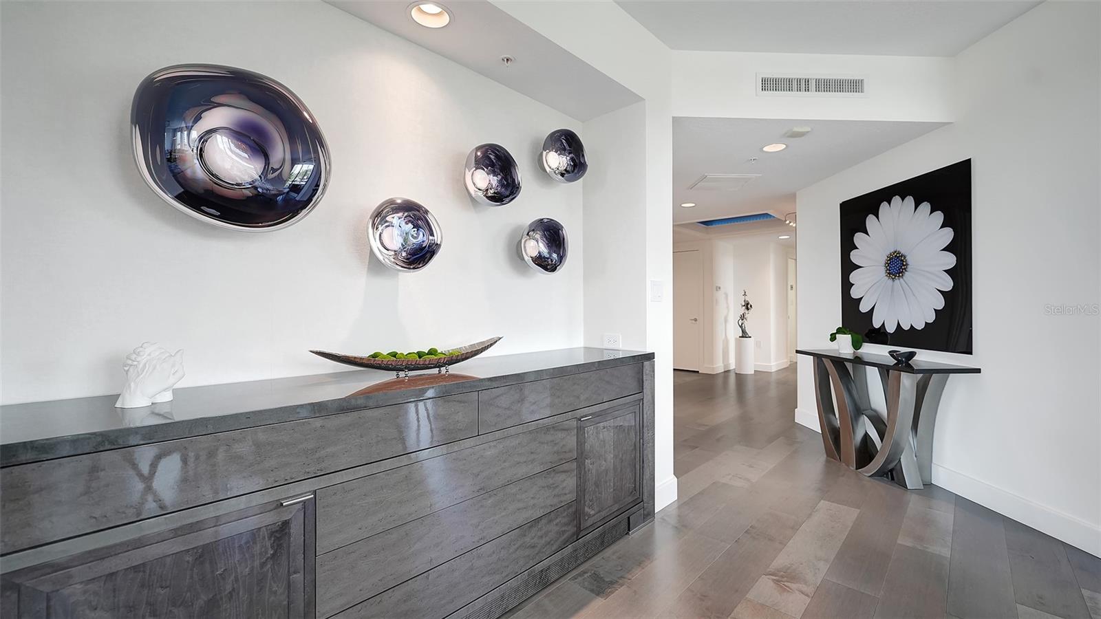 THE SAVOY ON PALM - Residential