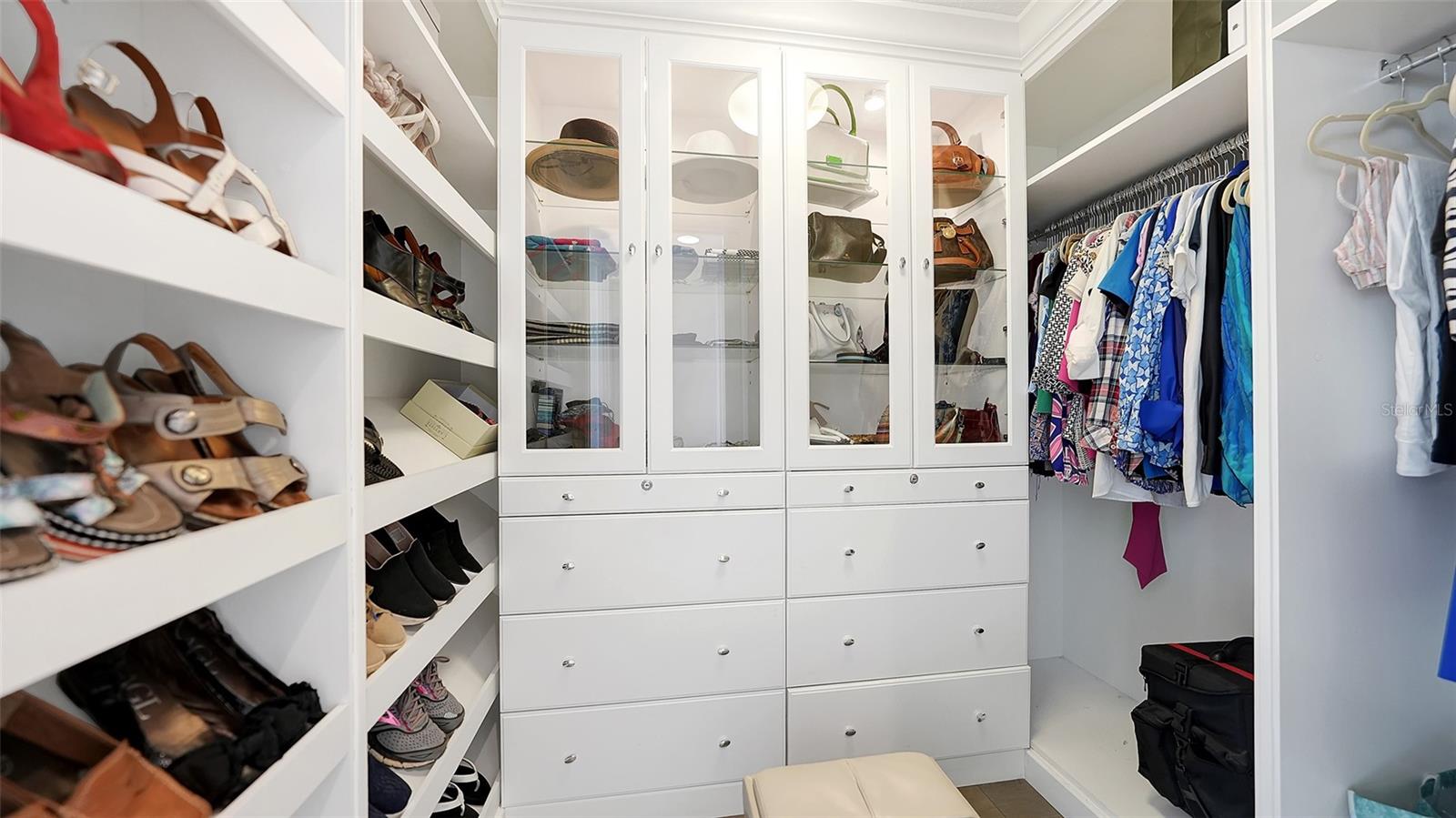 THE SAVOY ON PALM - Residential